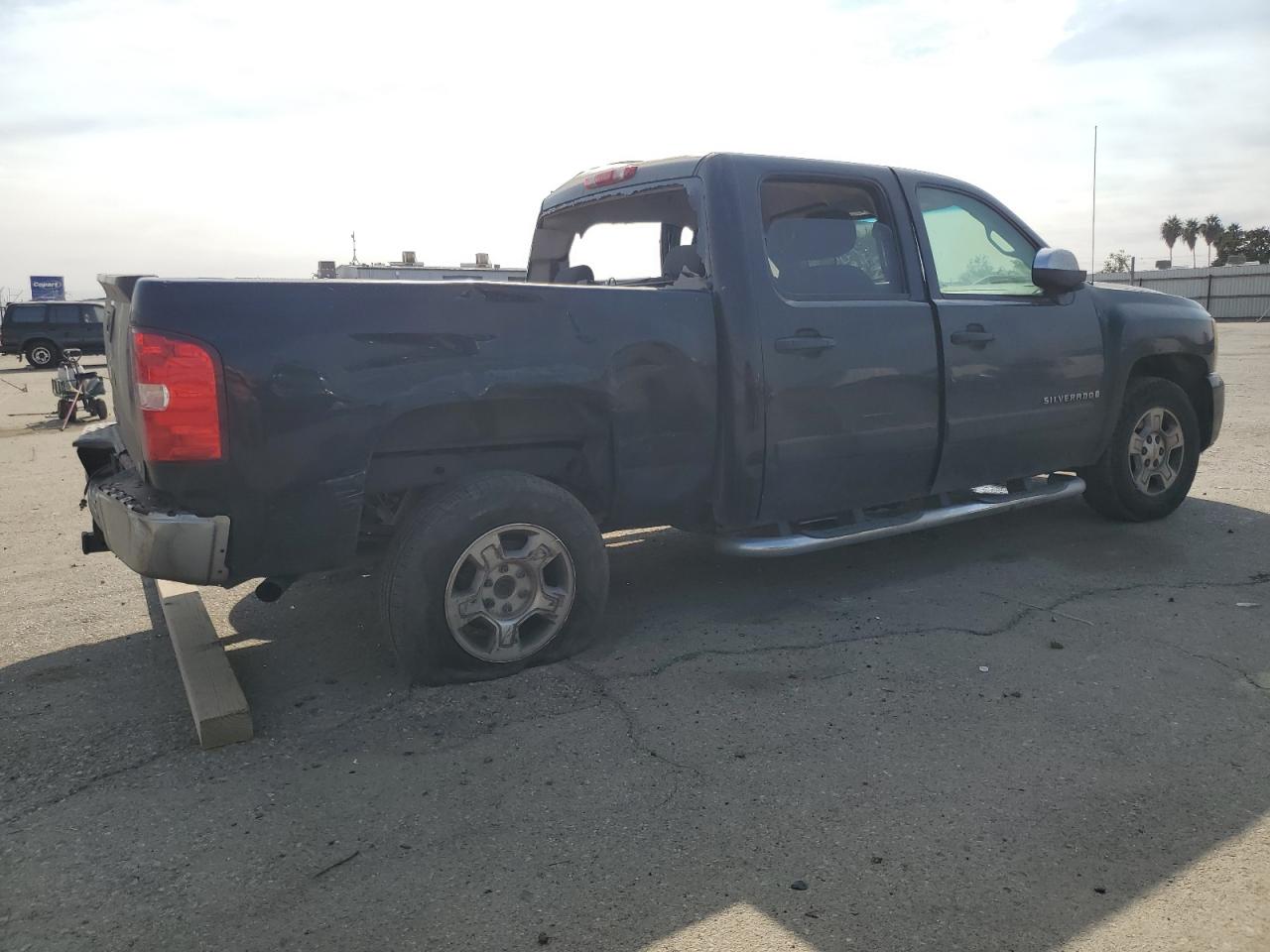 2008 Chevrolet Silverado - Image 3