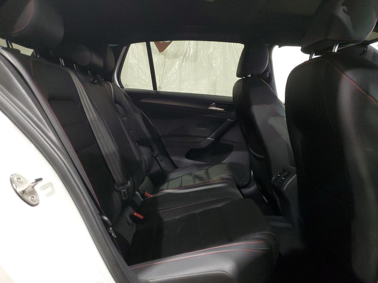 2019 Volkswagen GTI - Image 10