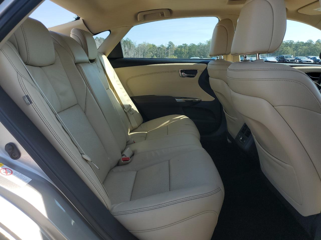 2018 Toyota Avalon - Image 10