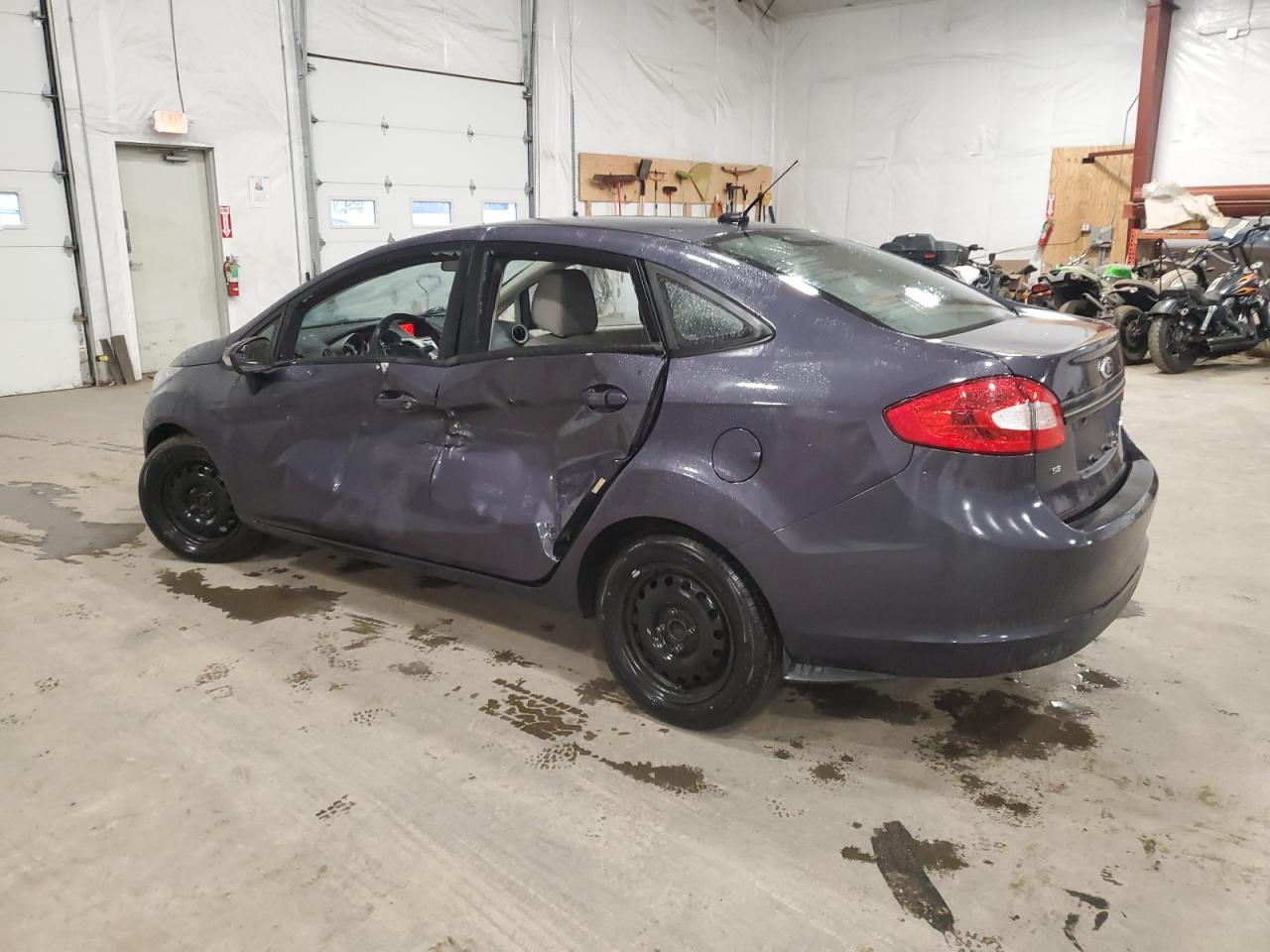 2013 Ford Fiesta - Image 2