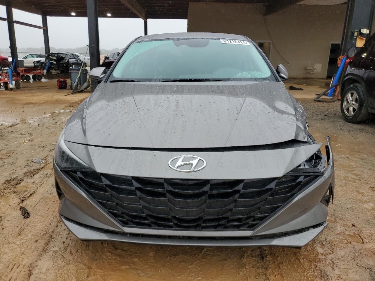 2023 Hyundai Elantra - Image 5