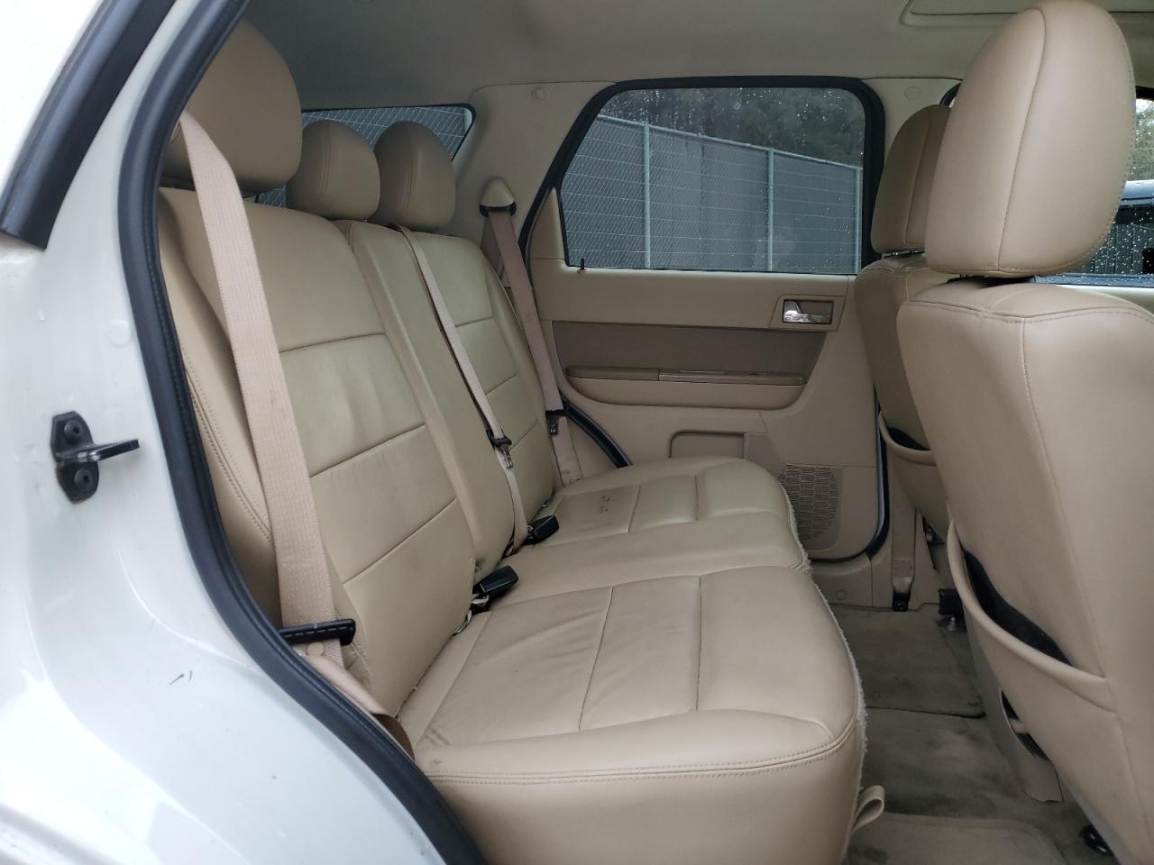 2010 Ford Escape - Image 11