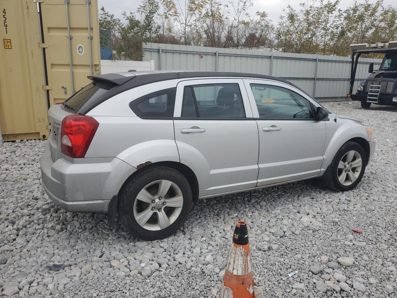 2011 Dodge Caliber - Image 3