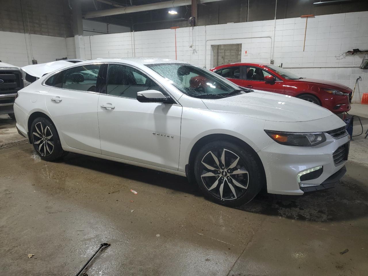 2017 Chevrolet Malibu - Image 4