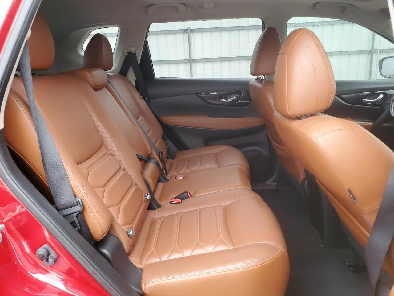 2017 Nissan Rogue - Image 11