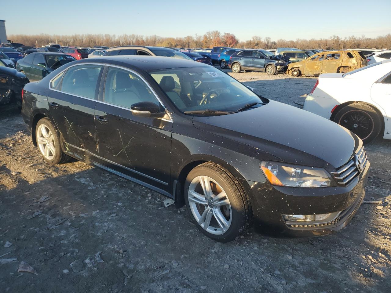2015 Volkswagen Passat - Image 4