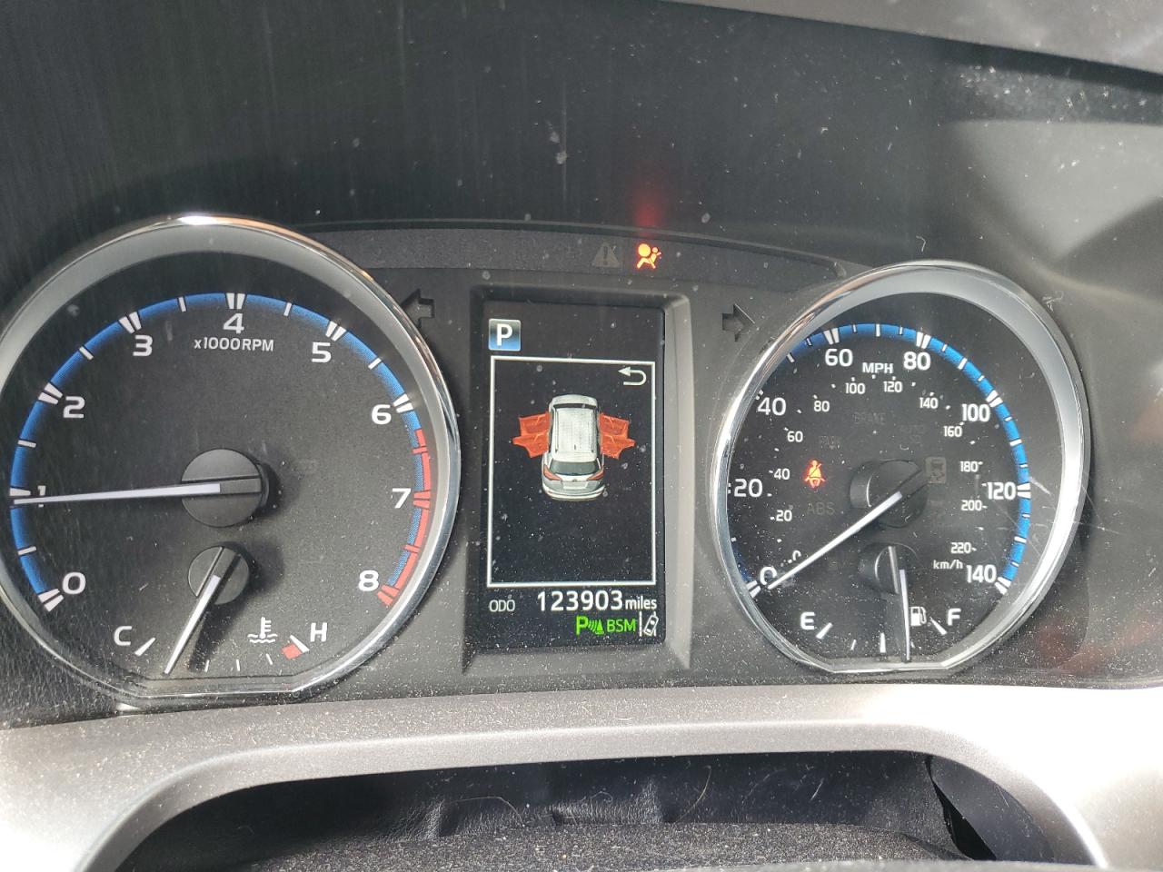2016 Toyota RAV 4 - Image 9