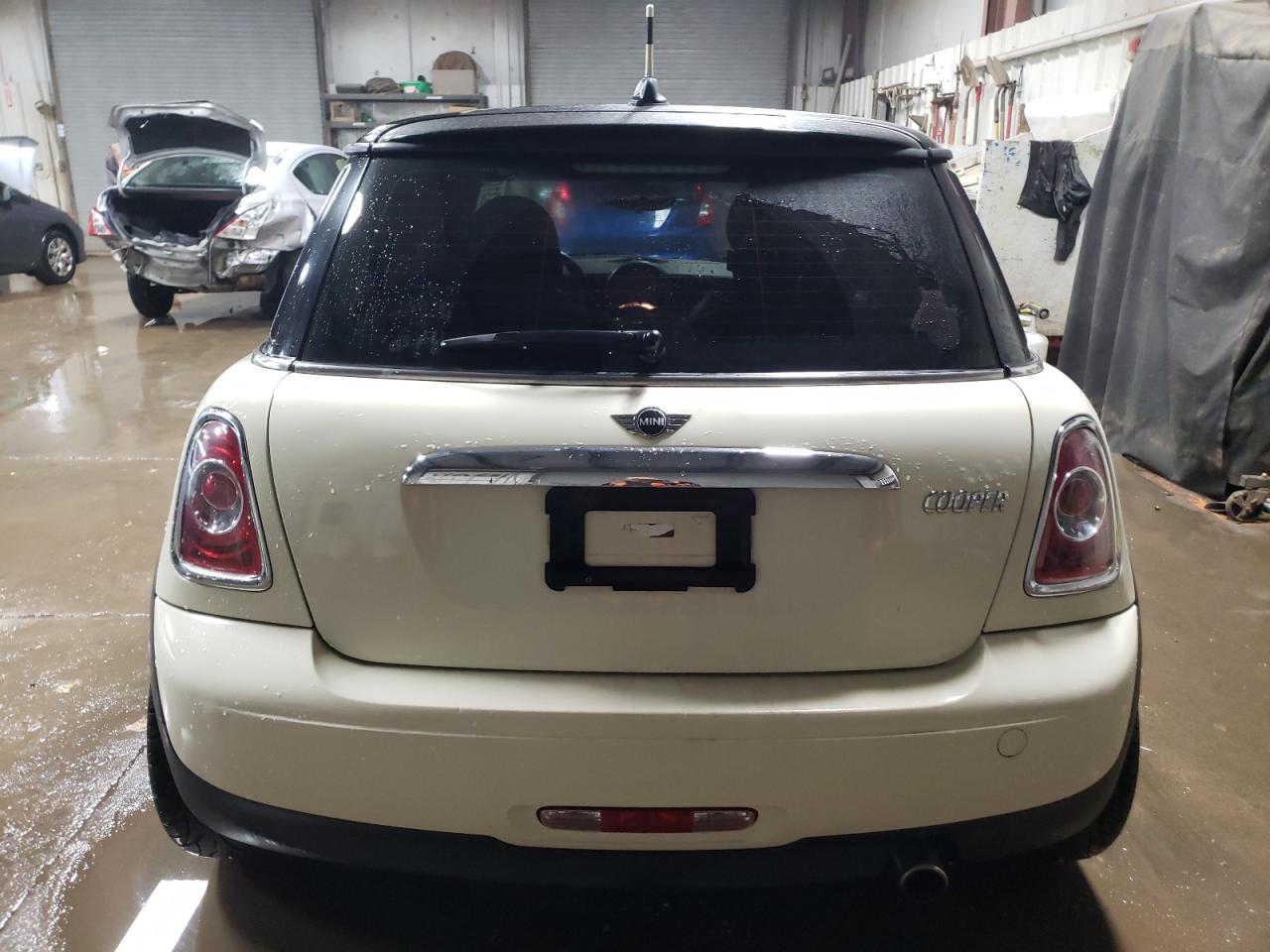 2011 Mini Cooper VIN: WMWSU3C54BT095120 Lot: 80563104