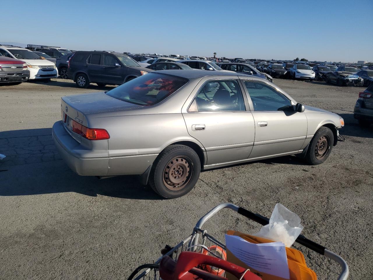 2000 Toyota Camry Ce VIN: JT2BF22K3Y0284679 Lot: 80047864