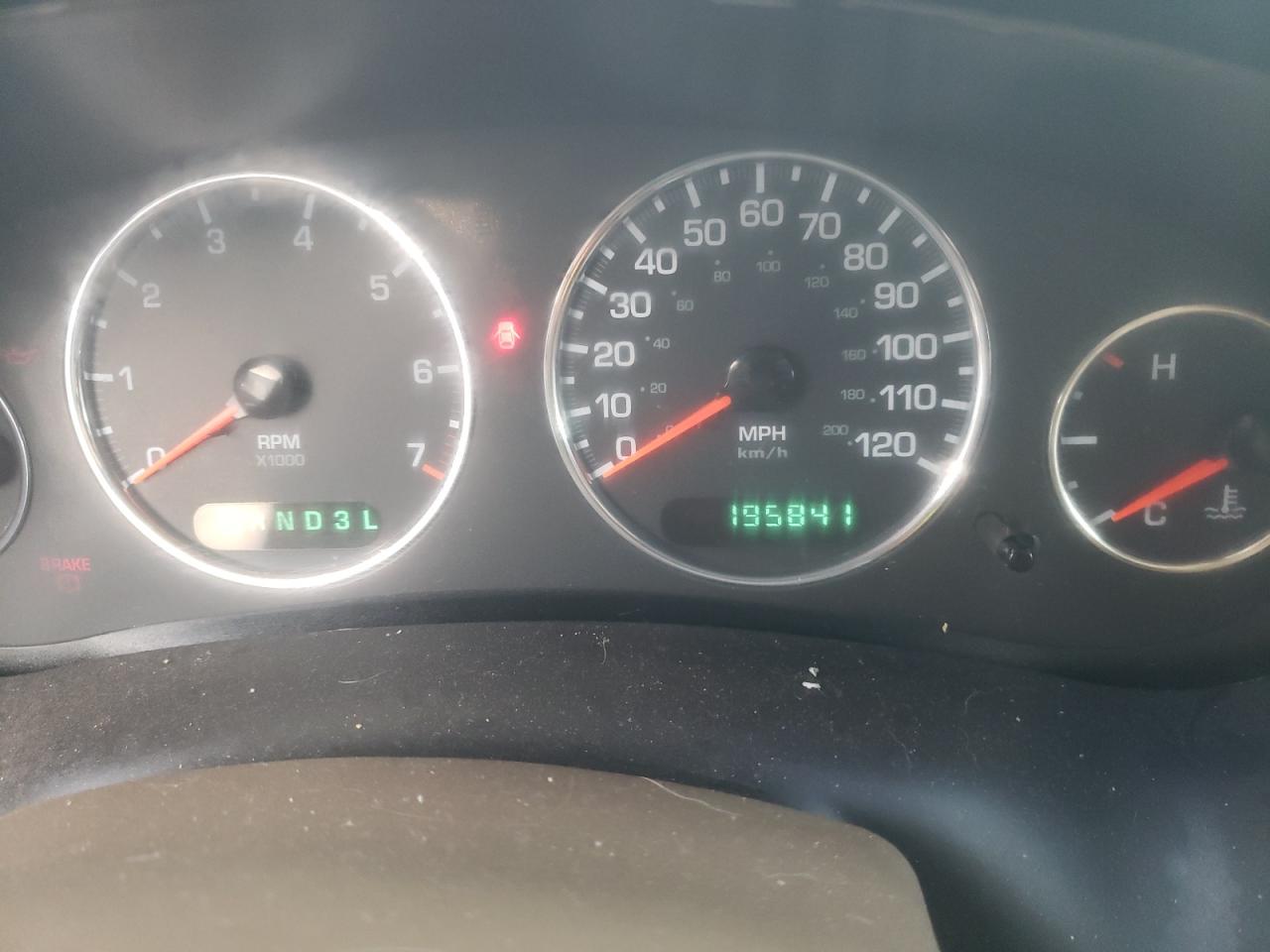 2000 Chrysler Concorde - Image 9