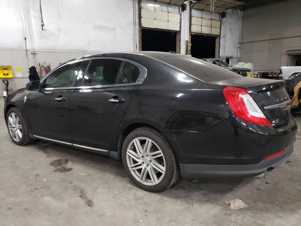 2015 Lincoln MKS - Image 2