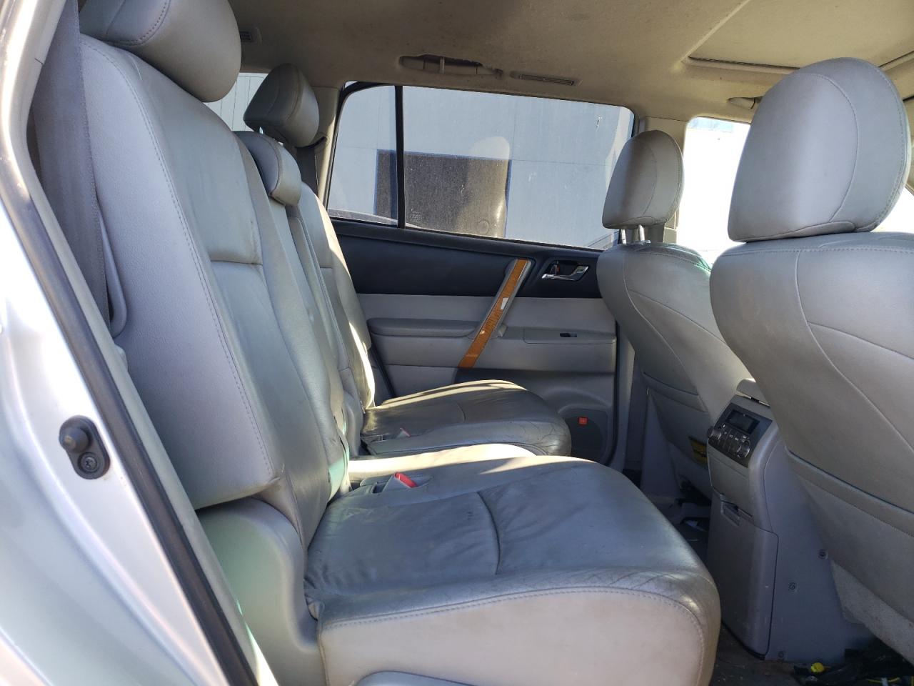 2008 Toyota Highlander - Image 10