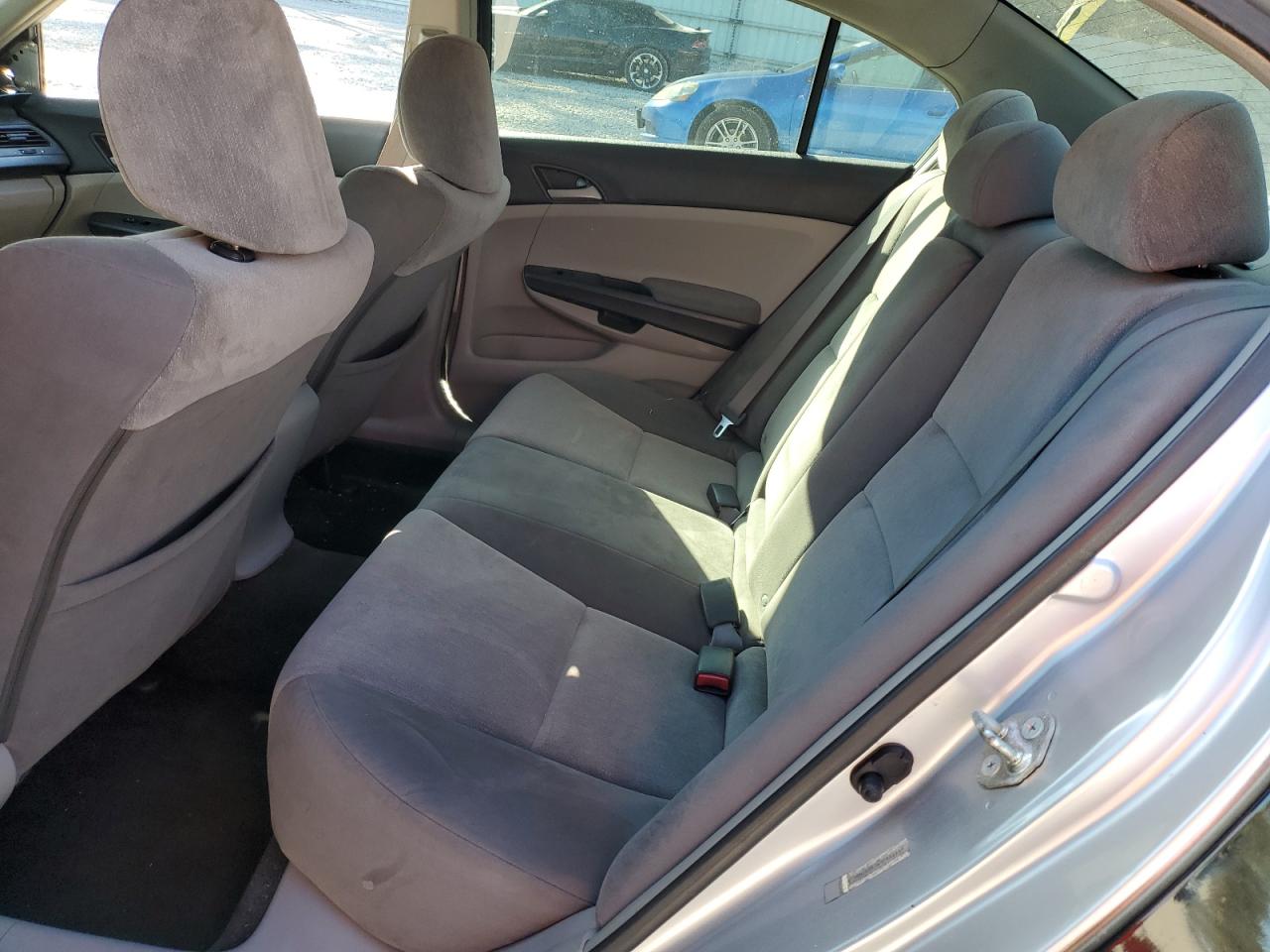 2009 Honda Accord - Image 11