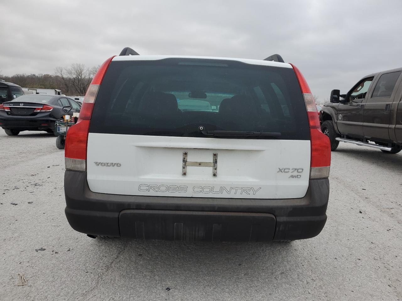 2004 Volvo XC70 - Image 6
