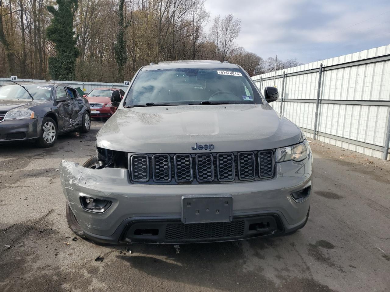 2019 Jeep Grand Cherokee - Image 5
