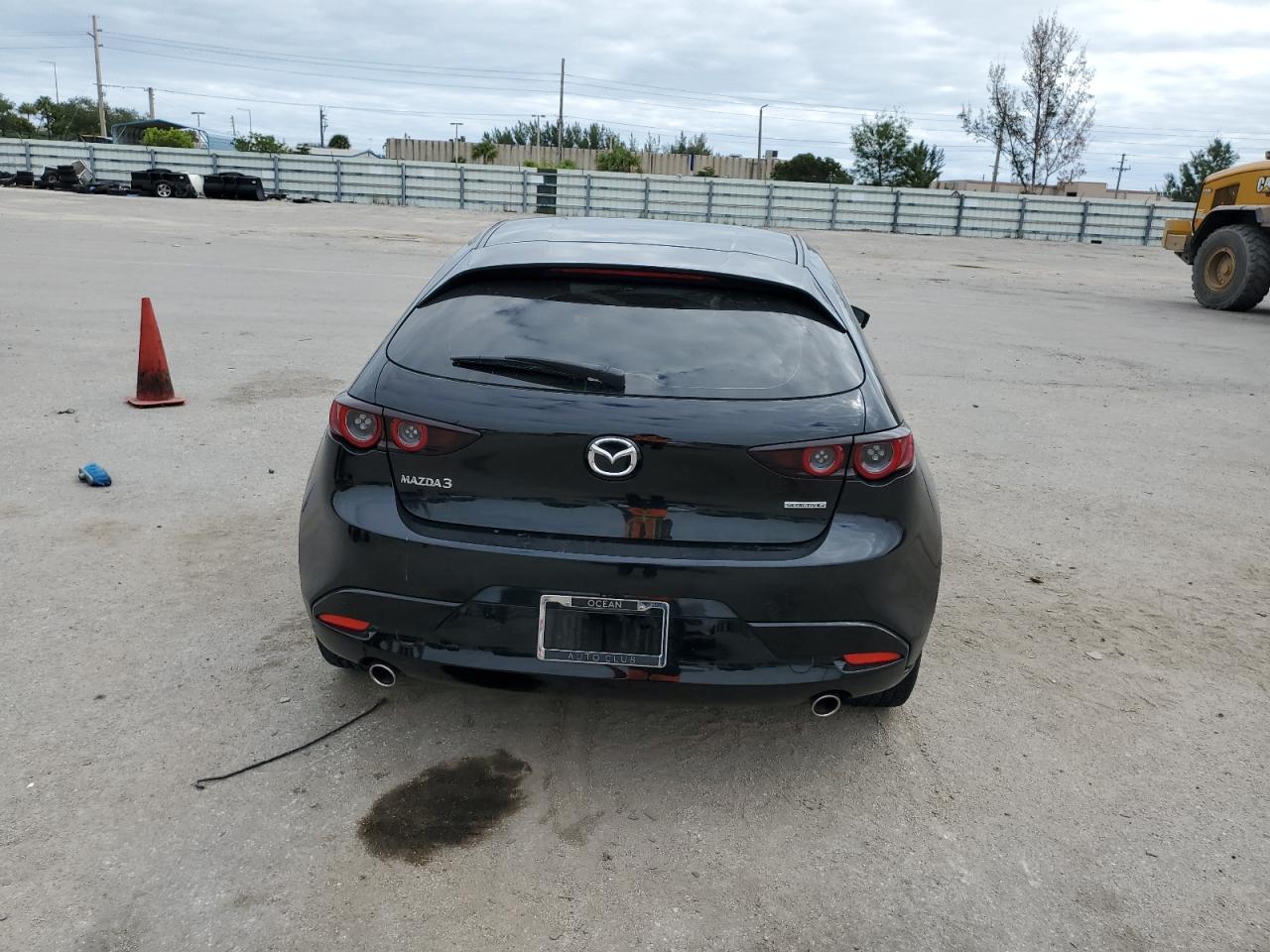 2021 Mazda 3 Select VIN: JM1BPAKL5M1313658 Lot: 81409234