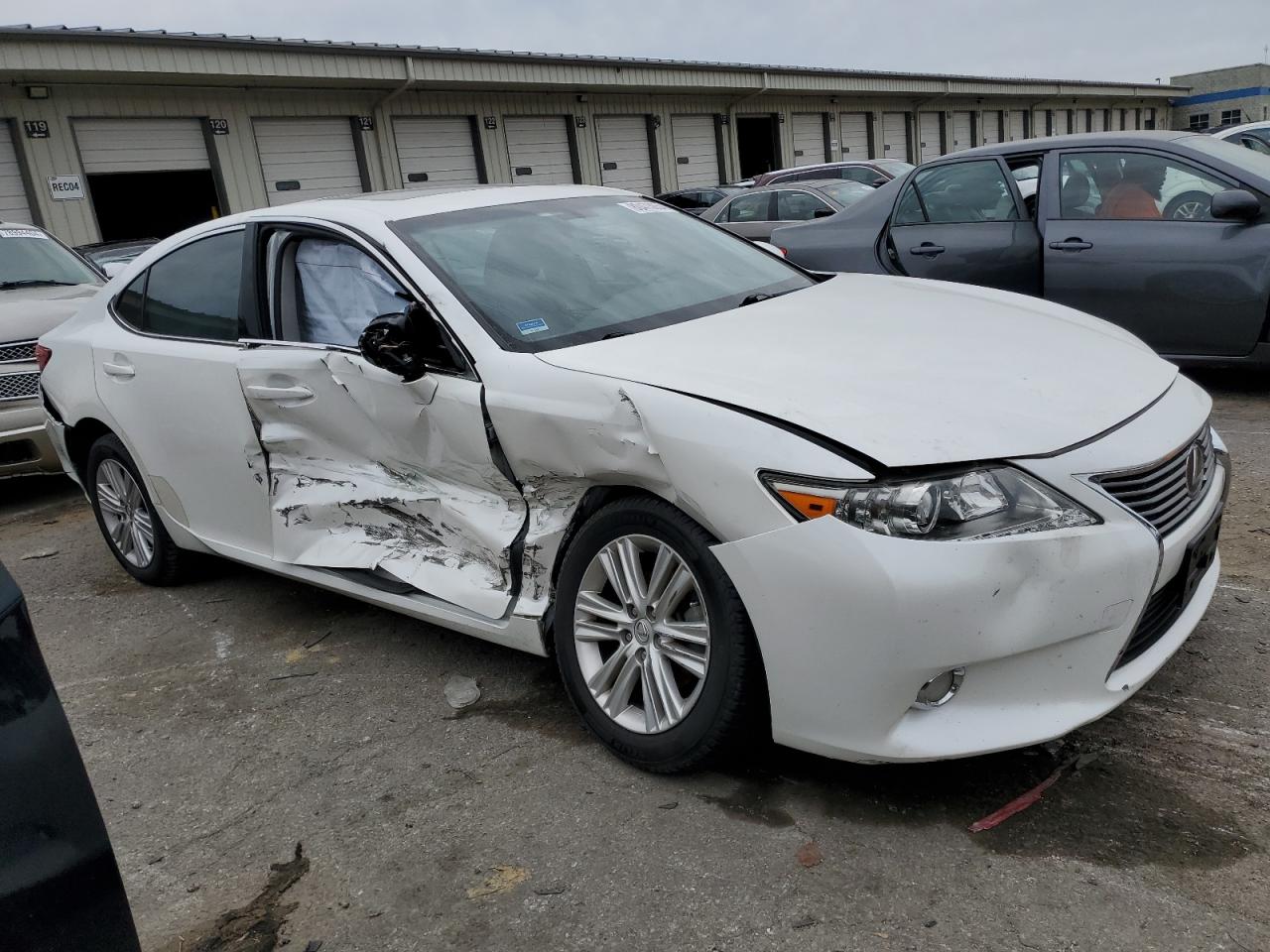 VIN JTHBK1GG3F2182218 2015 LEXUS ES350 no.4