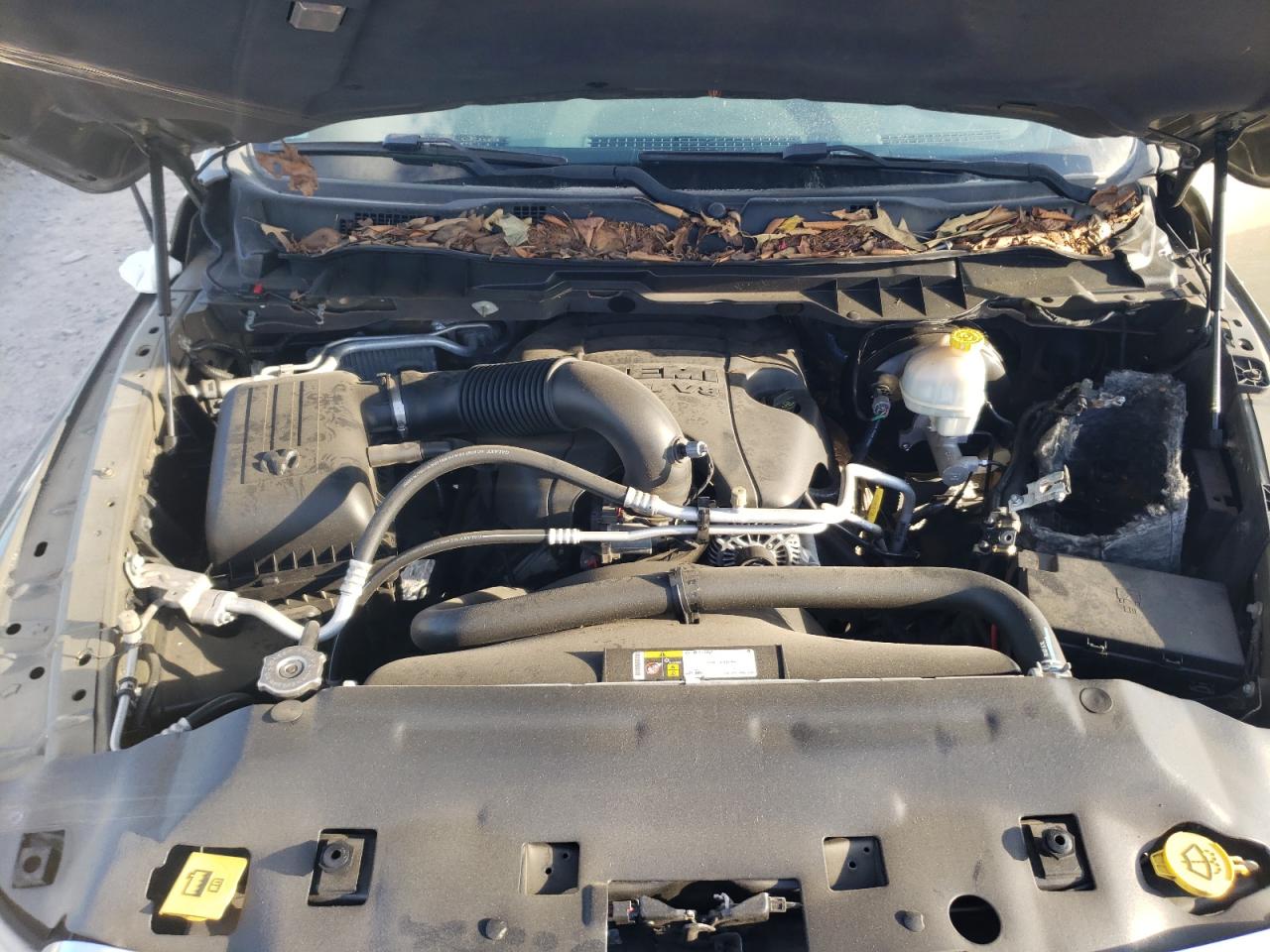 2015 RAM 1500 - Image 11