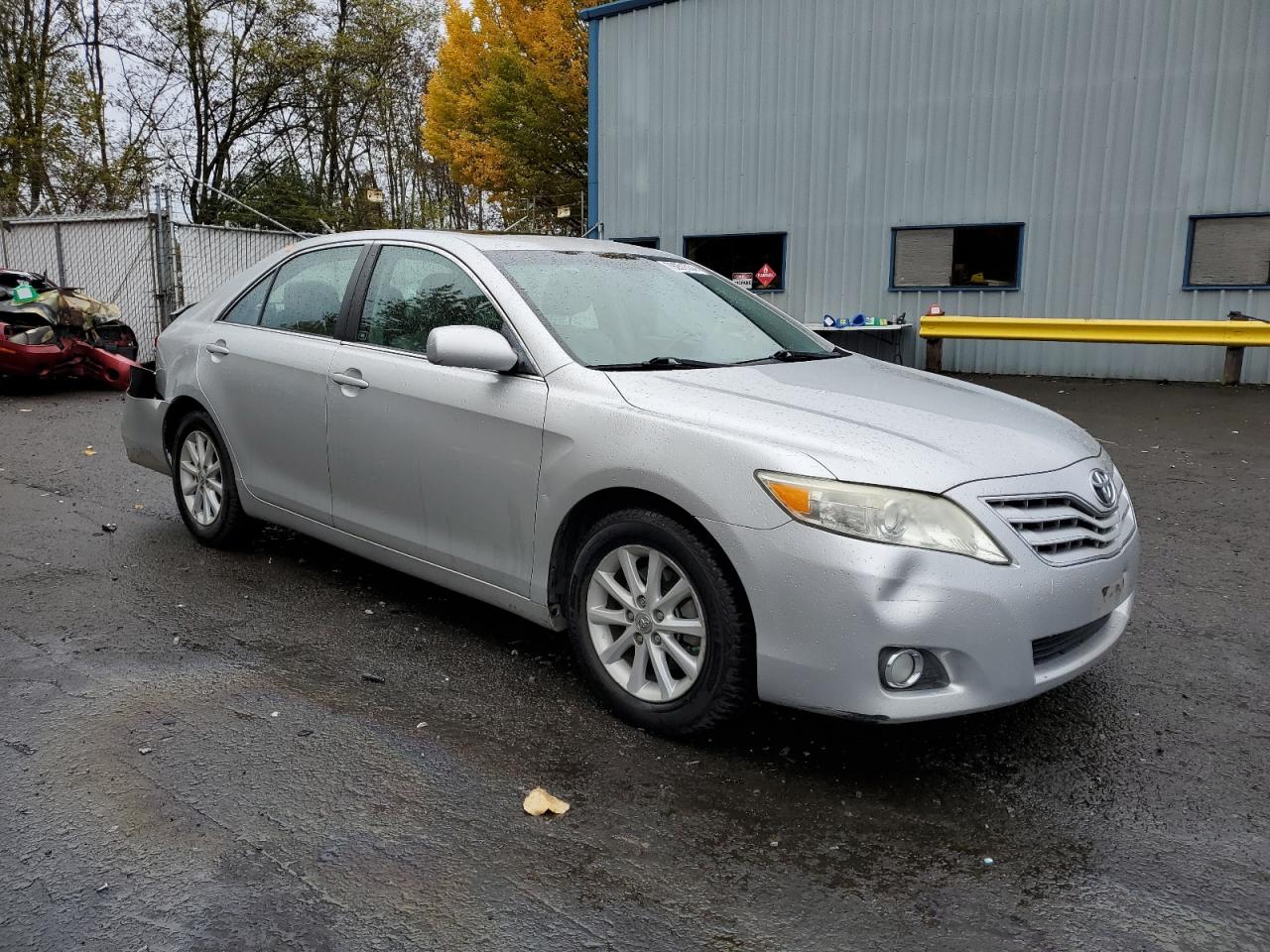 2011 Toyota Camry - Image 4