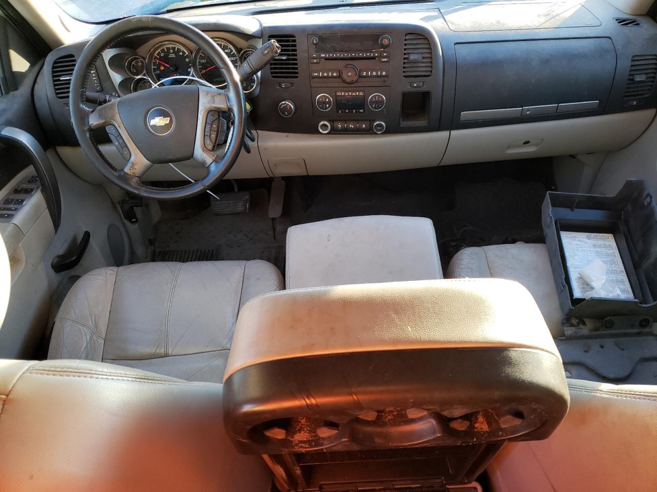 2011 Chevrolet Silverado - Image 8