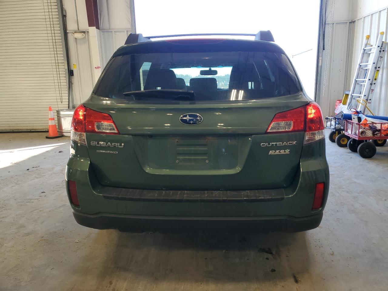 2012 Subaru Outback - Image 6