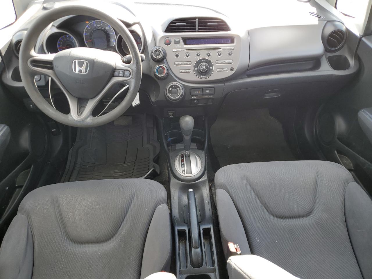 2011 Honda Fit VIN: JHMGE8H39BS002915 Lot: 81318484