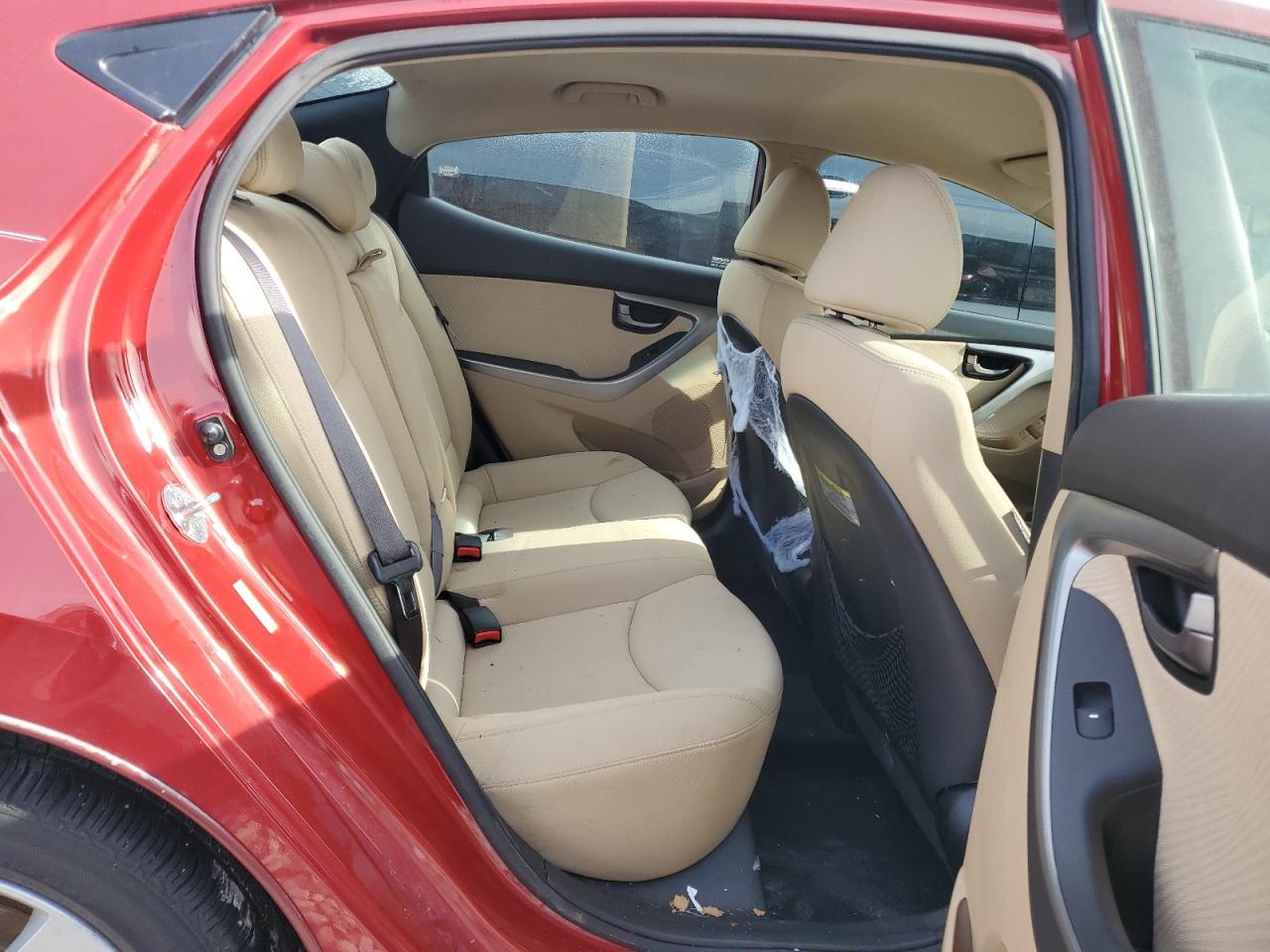 2013 Hyundai Elantra - Image 10