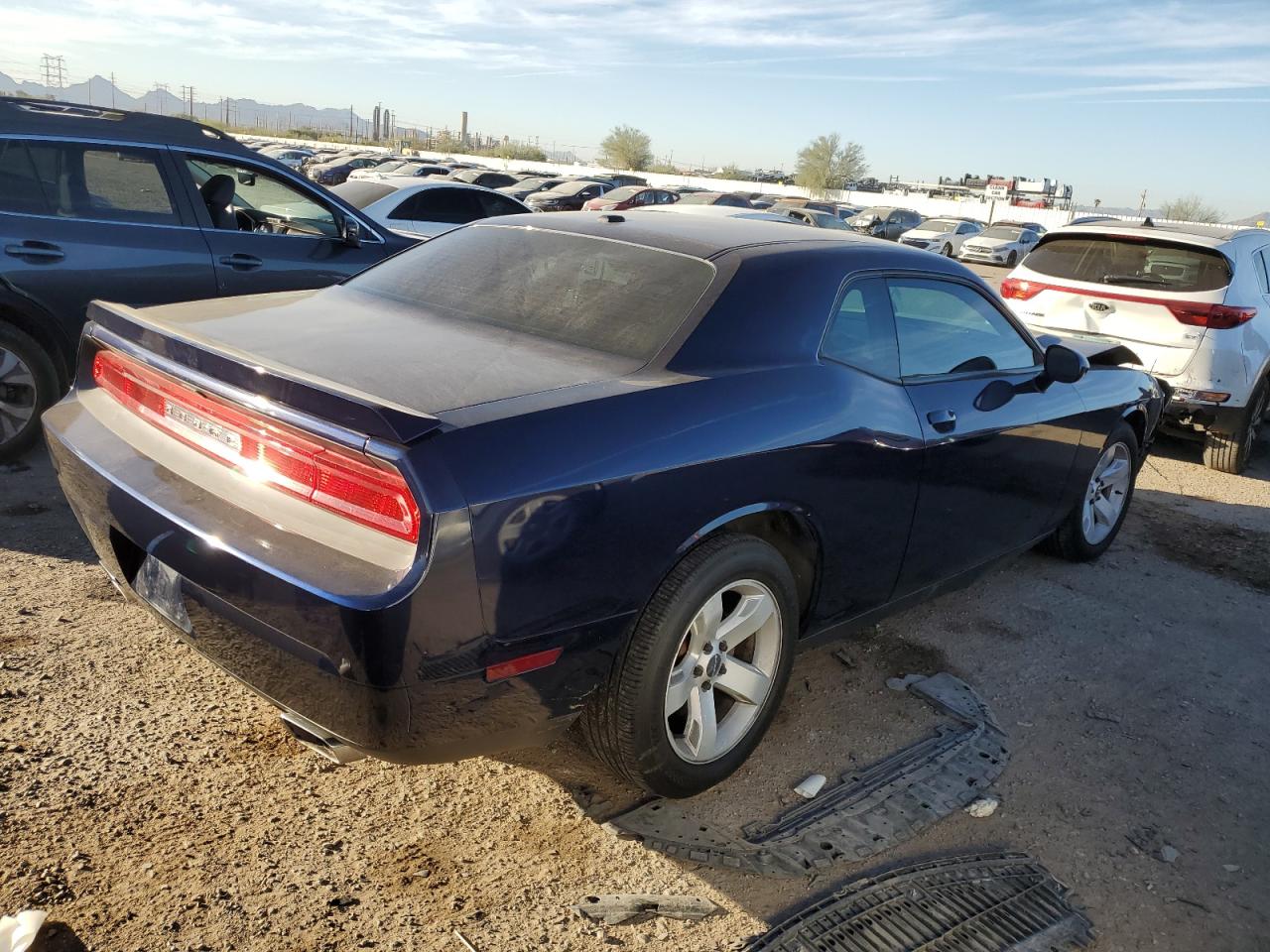 VIN 2C3CDYAG5DH596398 2013 DODGE CHALLENGER no.3