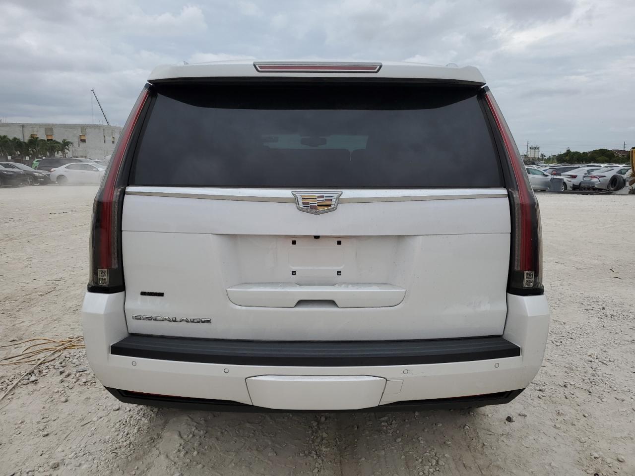 2017 Cadillac Escalade - Image 6