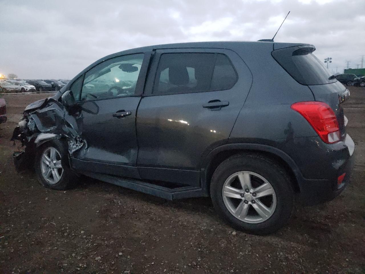 2020 Chevrolet Trax - Image 2