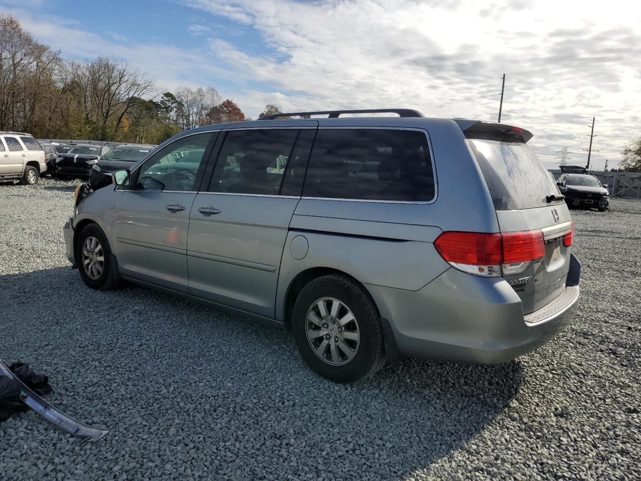 2008 Honda Odyssey - Image 2