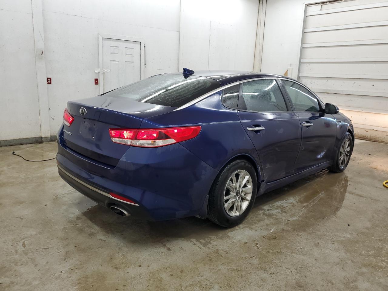 2017 Kia Optima - Image 3