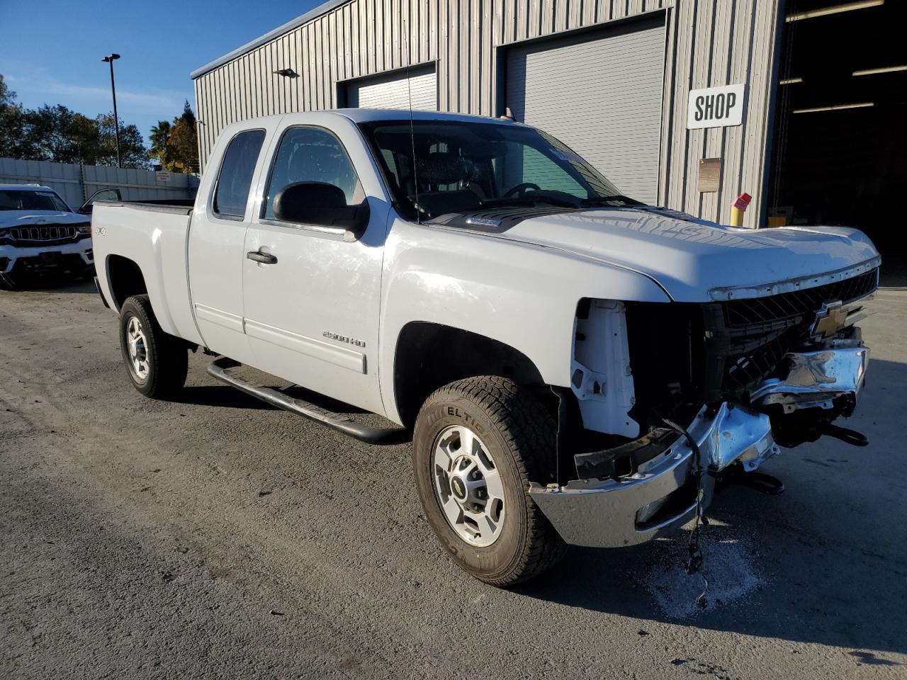 2013 Chevrolet Silverado - Image 4