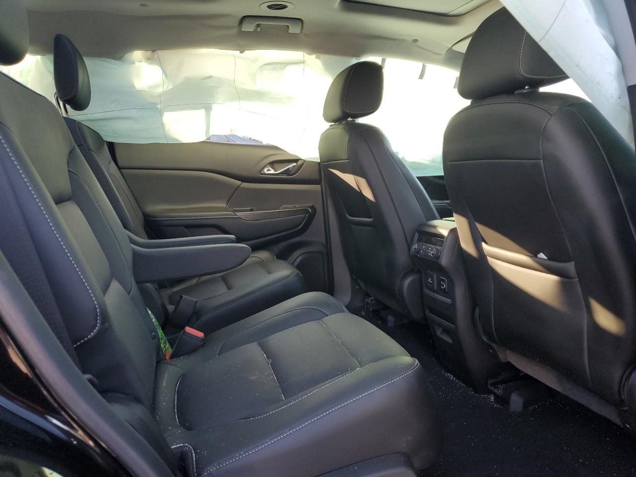 2018 GMC Acadia - Image 11