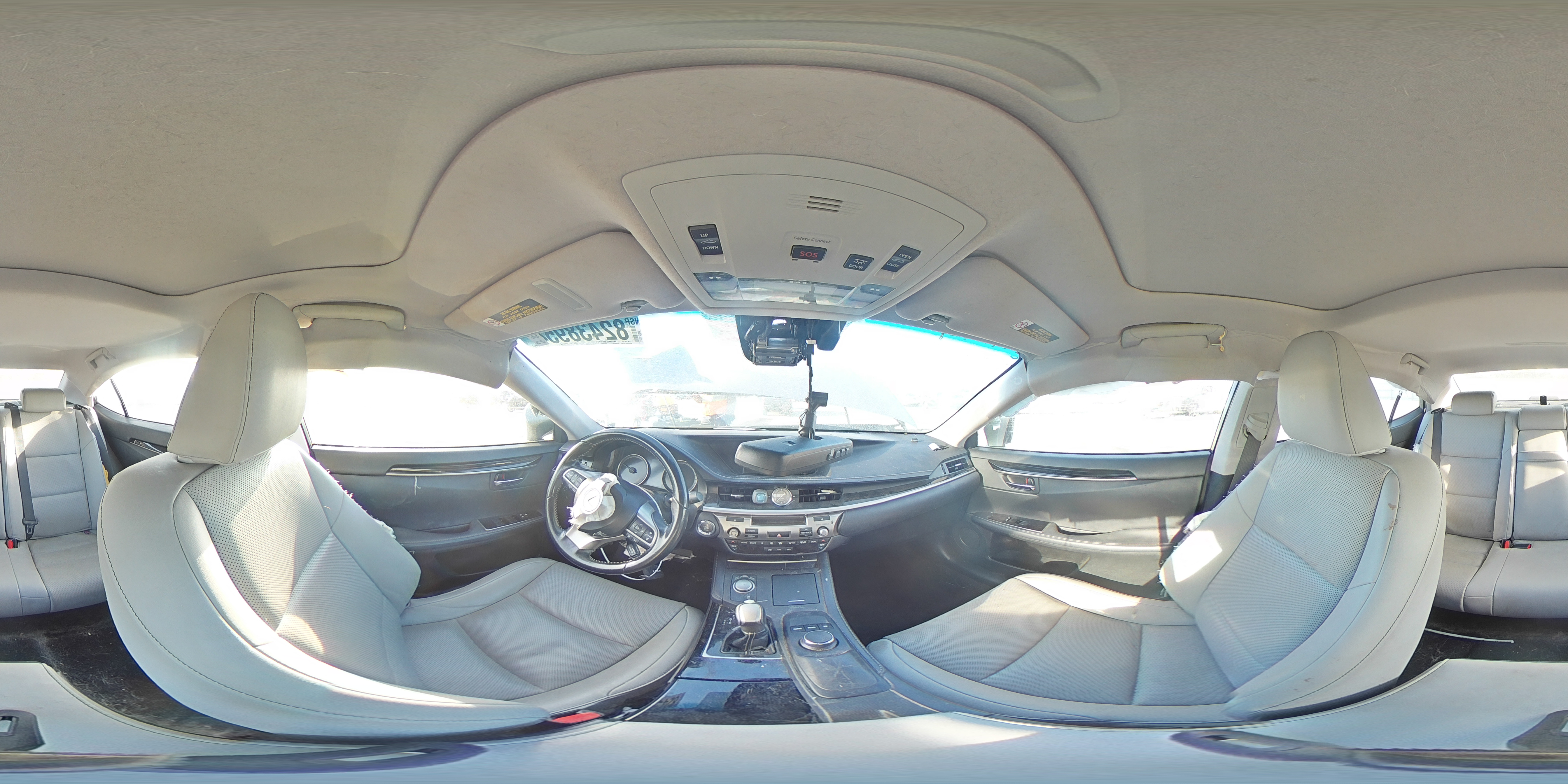 2017 Lexus ES - Image 13