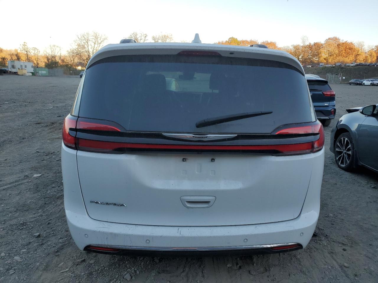 2022 Chrysler Pacifica - Image 6