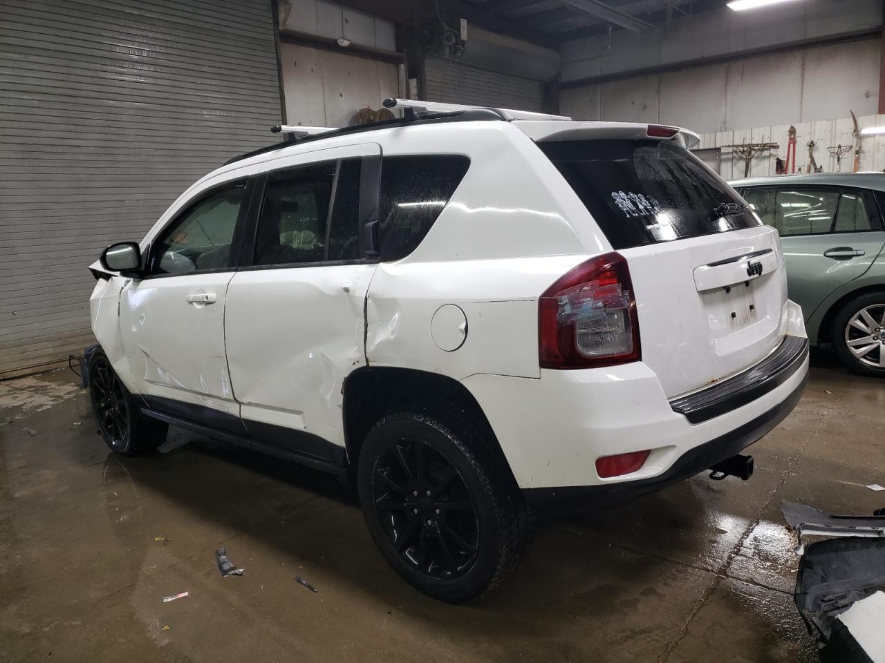 VIN 1C4NJCBA9FD210107 2015 JEEP COMPASS no.2