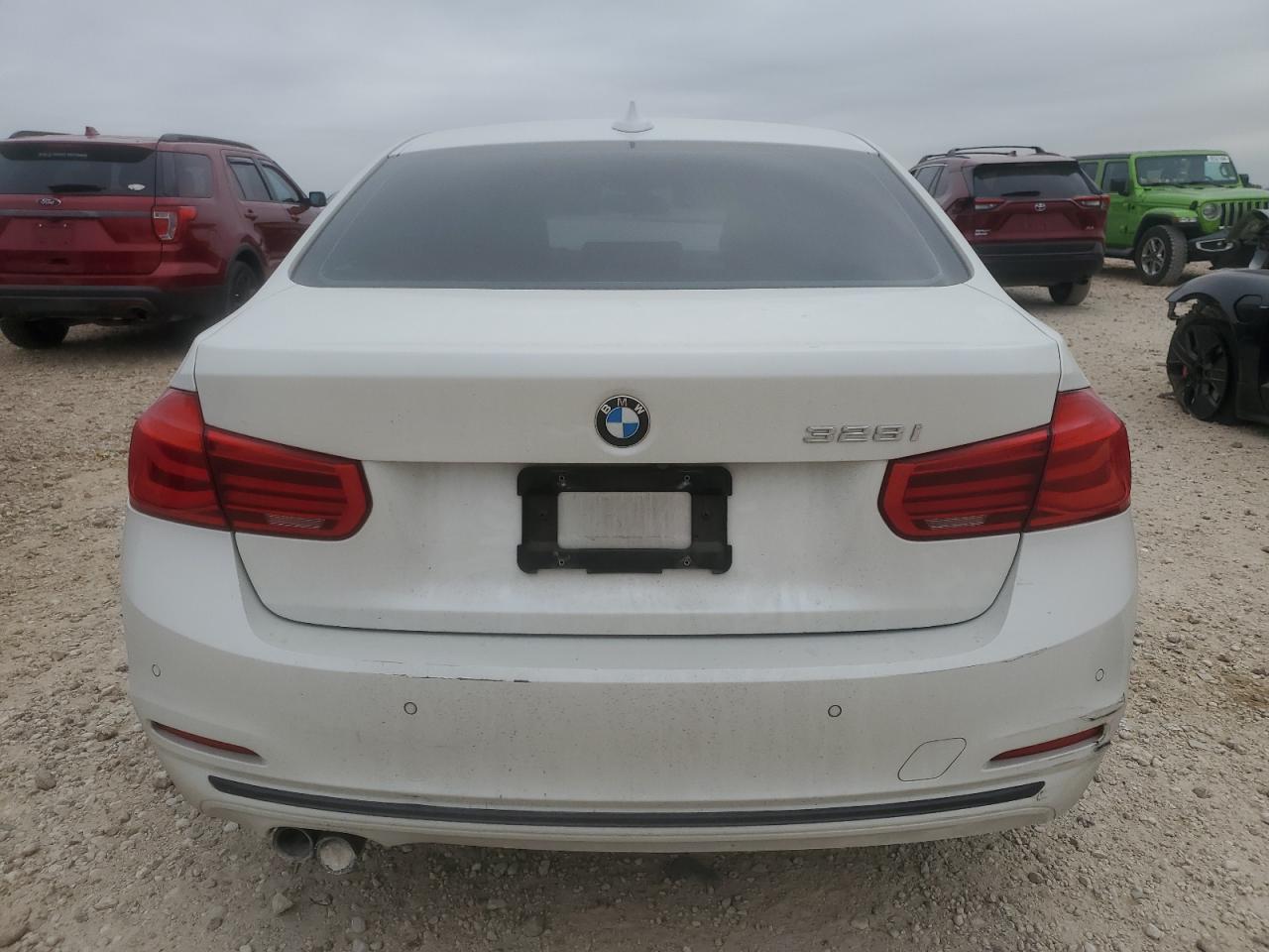 VIN WBA8E9G55GNT84619 2016 BMW 3 SERIES no.6