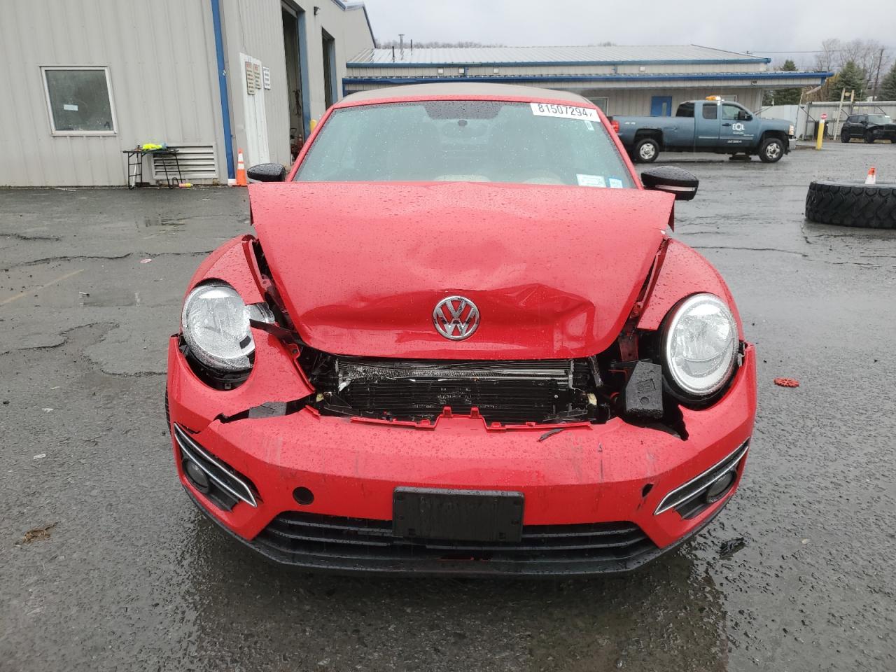 2013 Volkswagen Beetle - Image 5