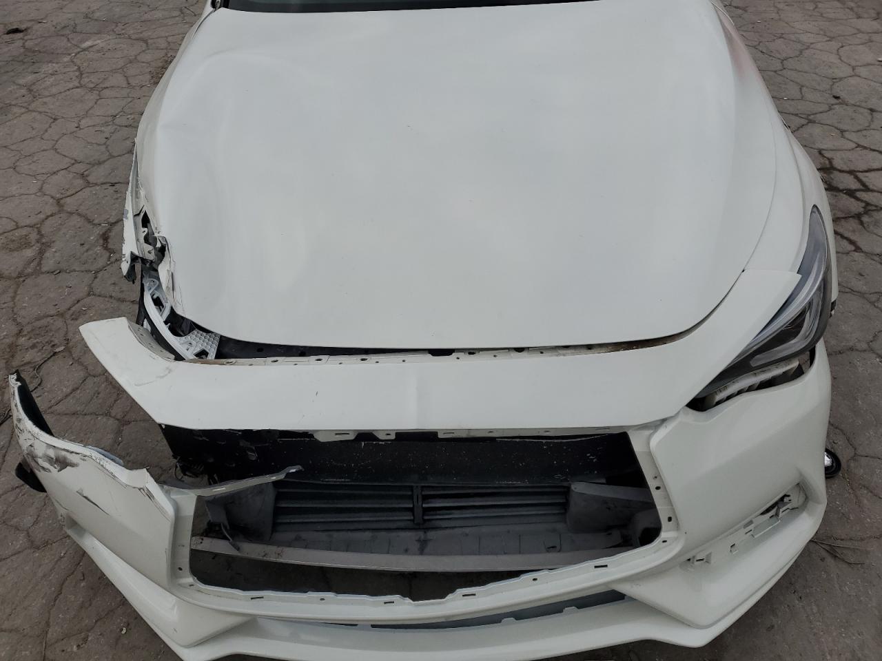 2018 Infiniti Q60 - Image 13