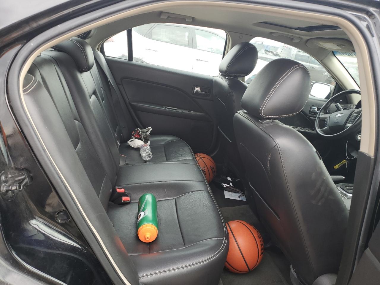 2012 Ford Fusion - Image 11