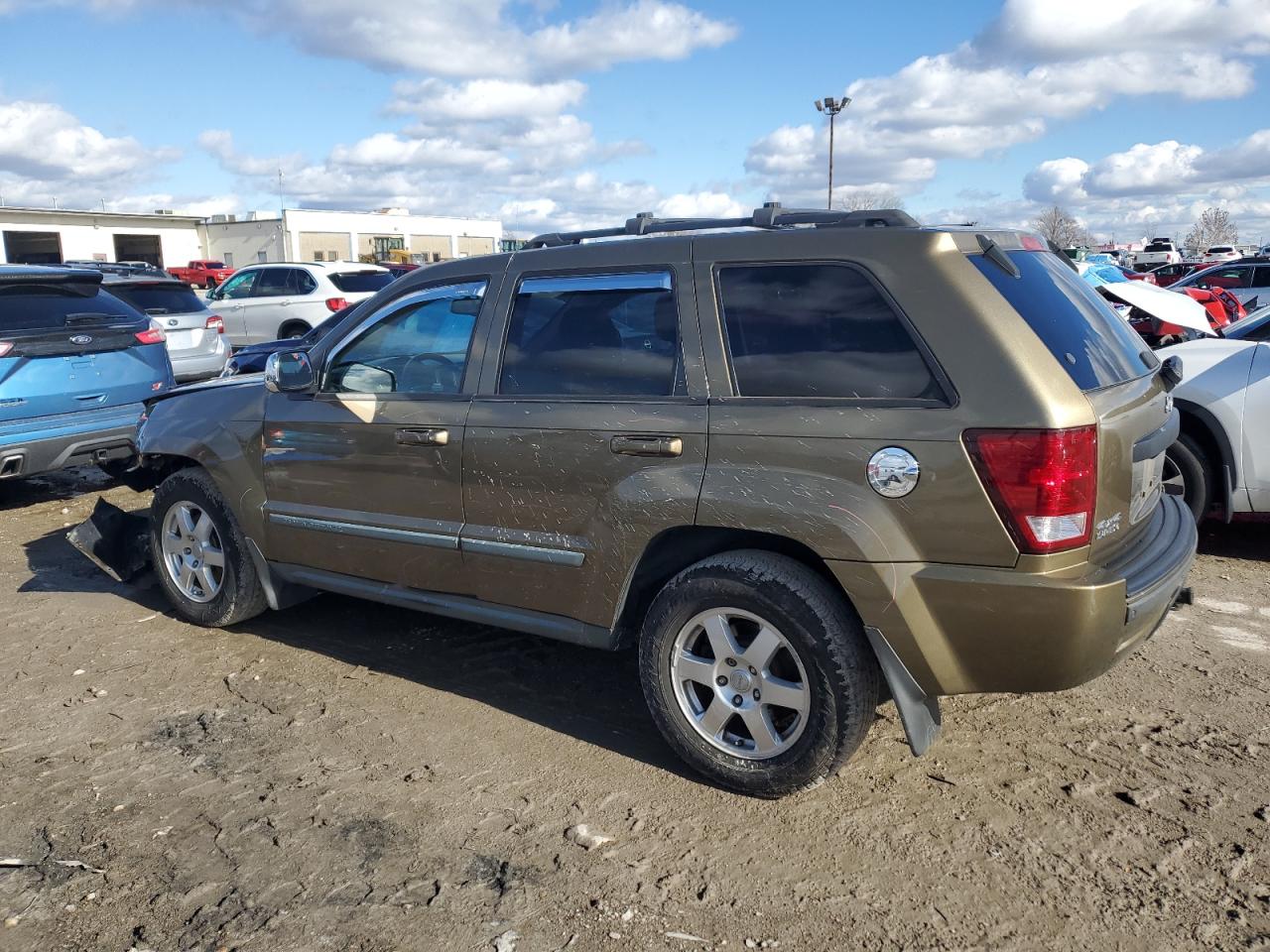 2009 Jeep Grand Cherokee - Image 2