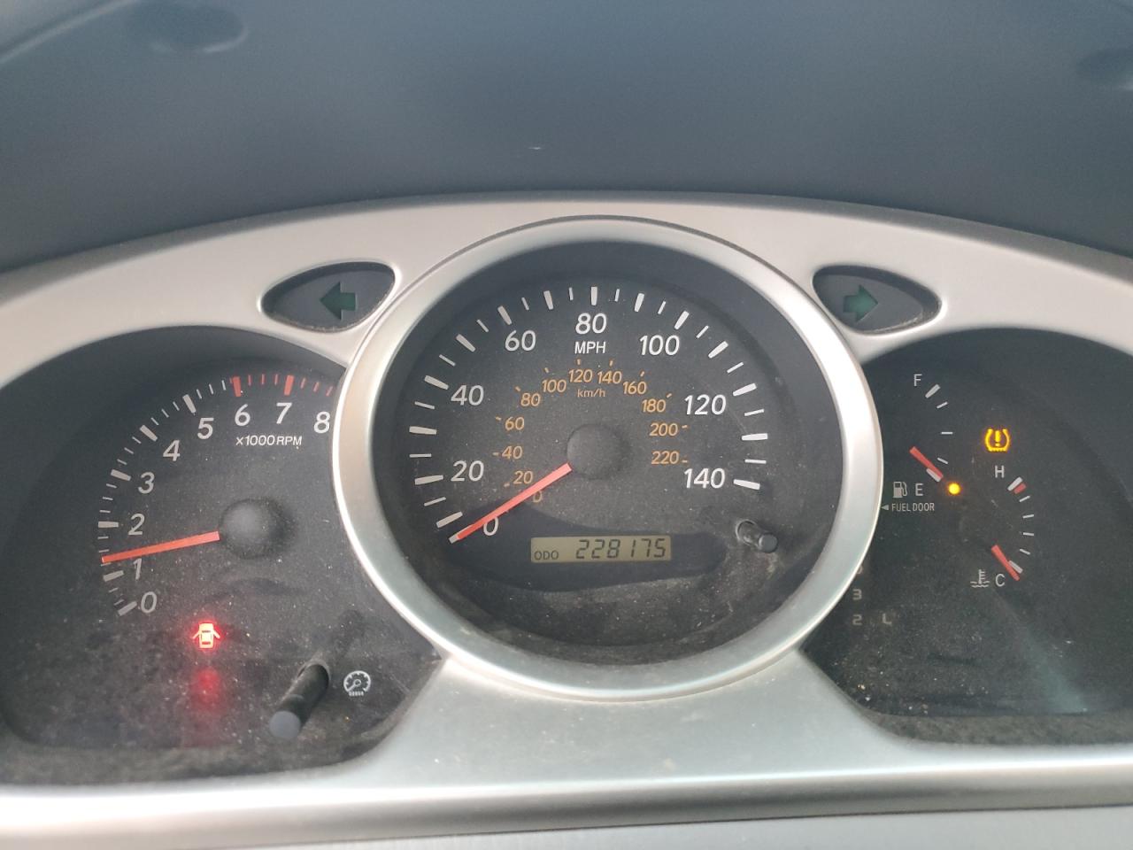 2004 Toyota Highlander - Image 9