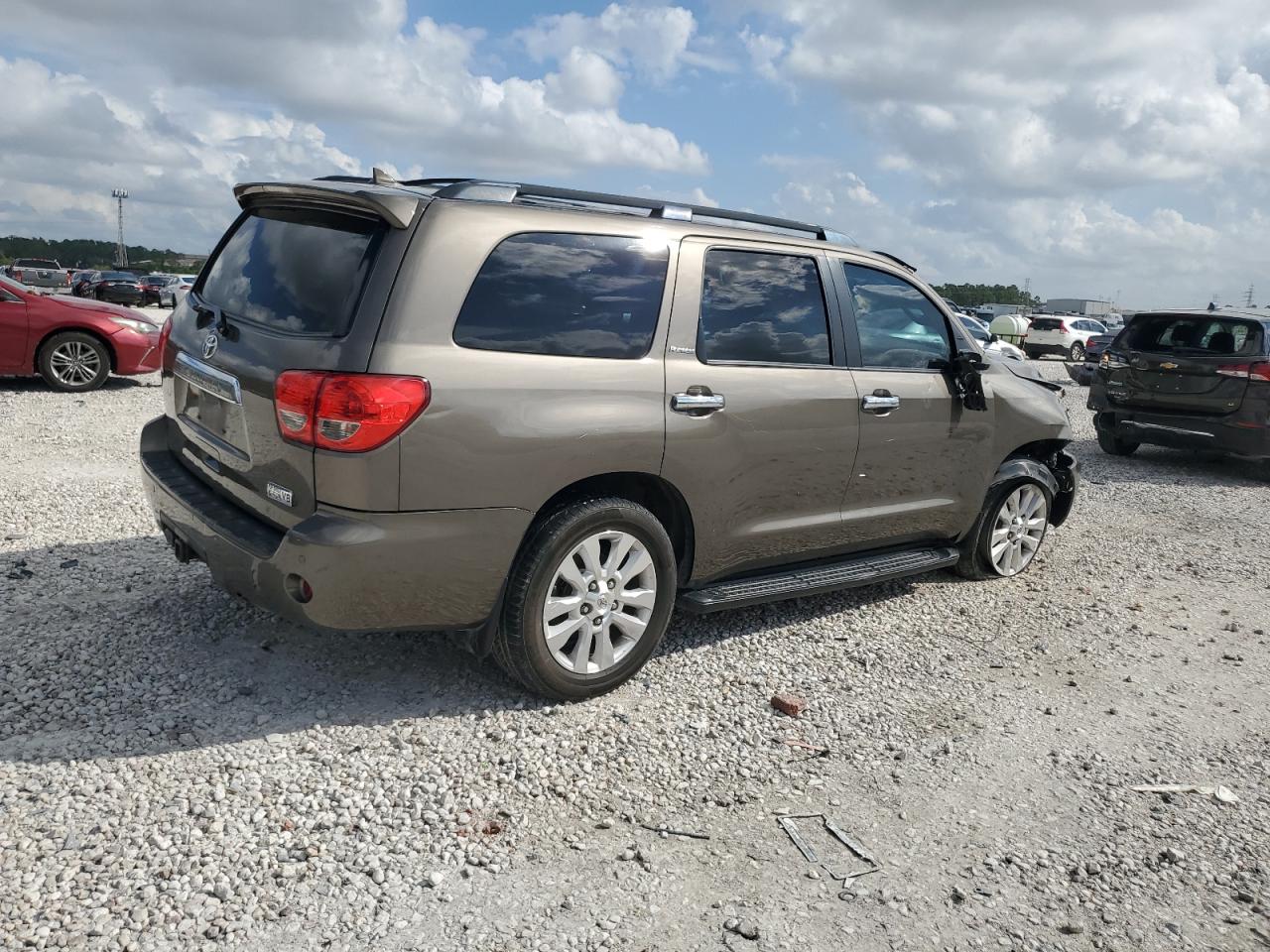 2014 Toyota Sequoia - Image 3