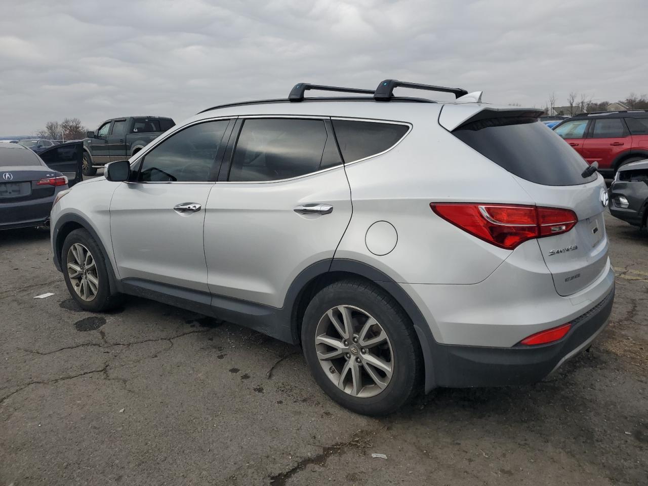 2014 Hyundai Santa Fe - Image 2