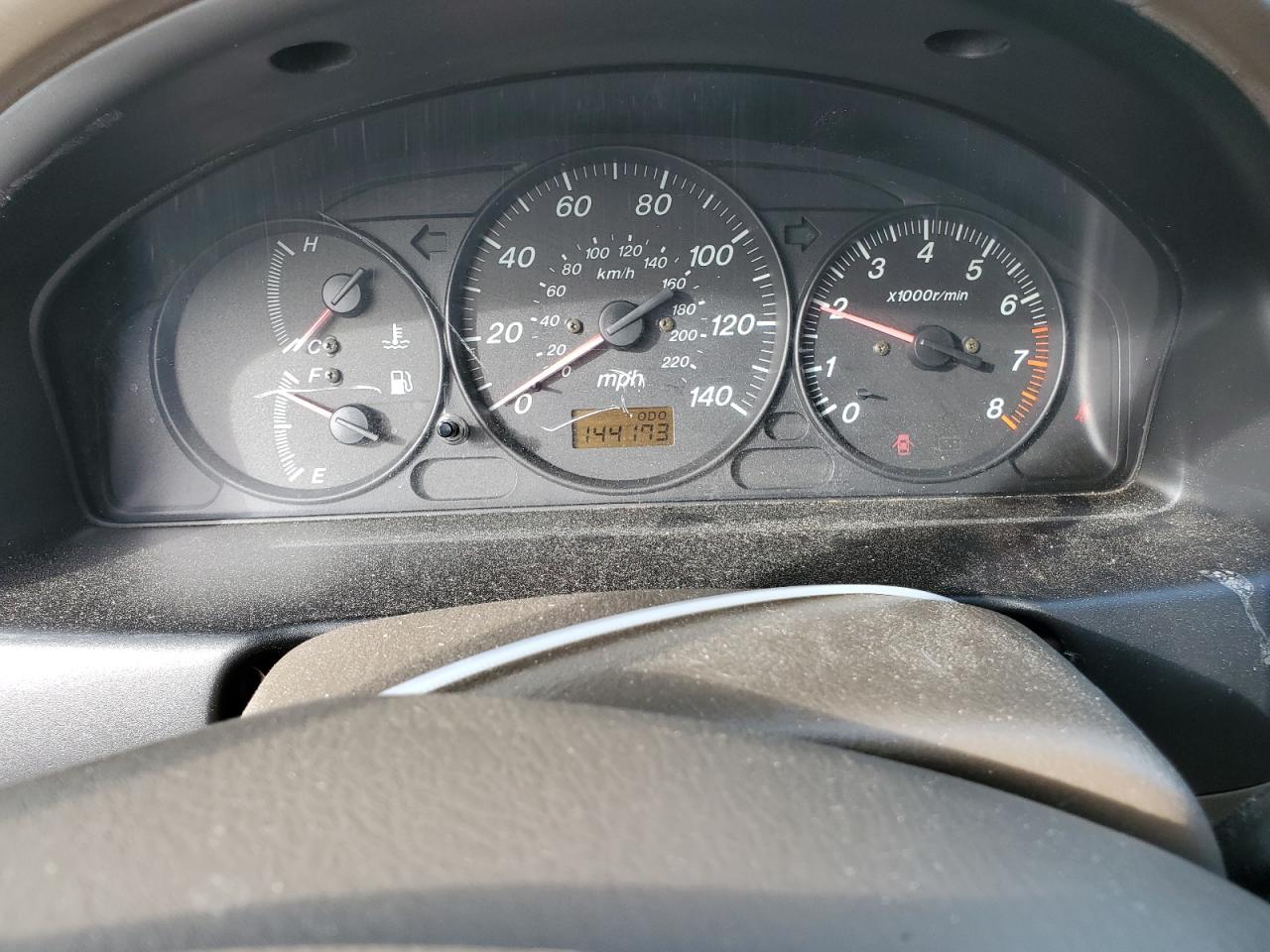 2000 Mazda Protege - Image 9