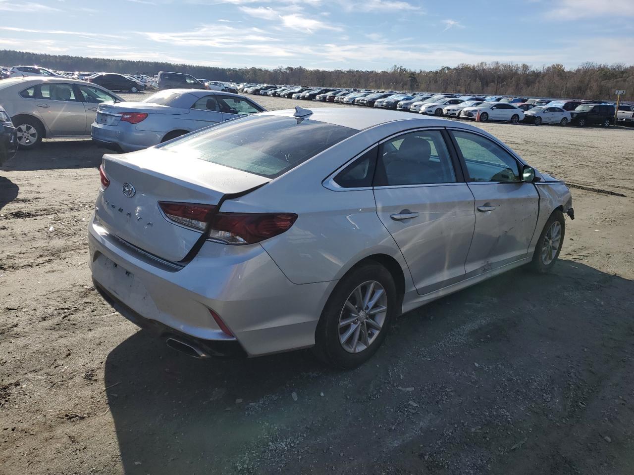 2018 Hyundai Sonata - Image 3