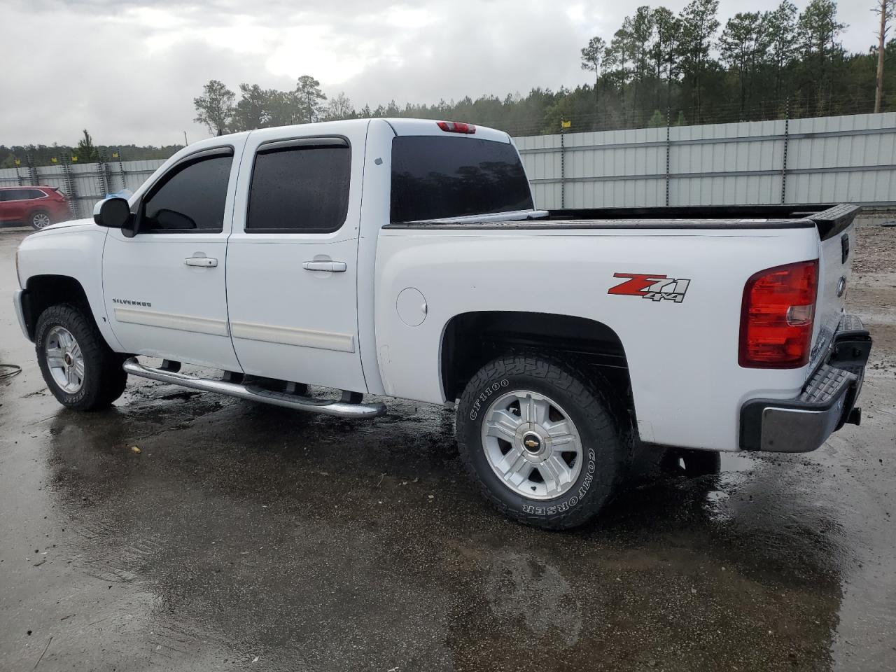 2011 Chevrolet Silverado - Image 2