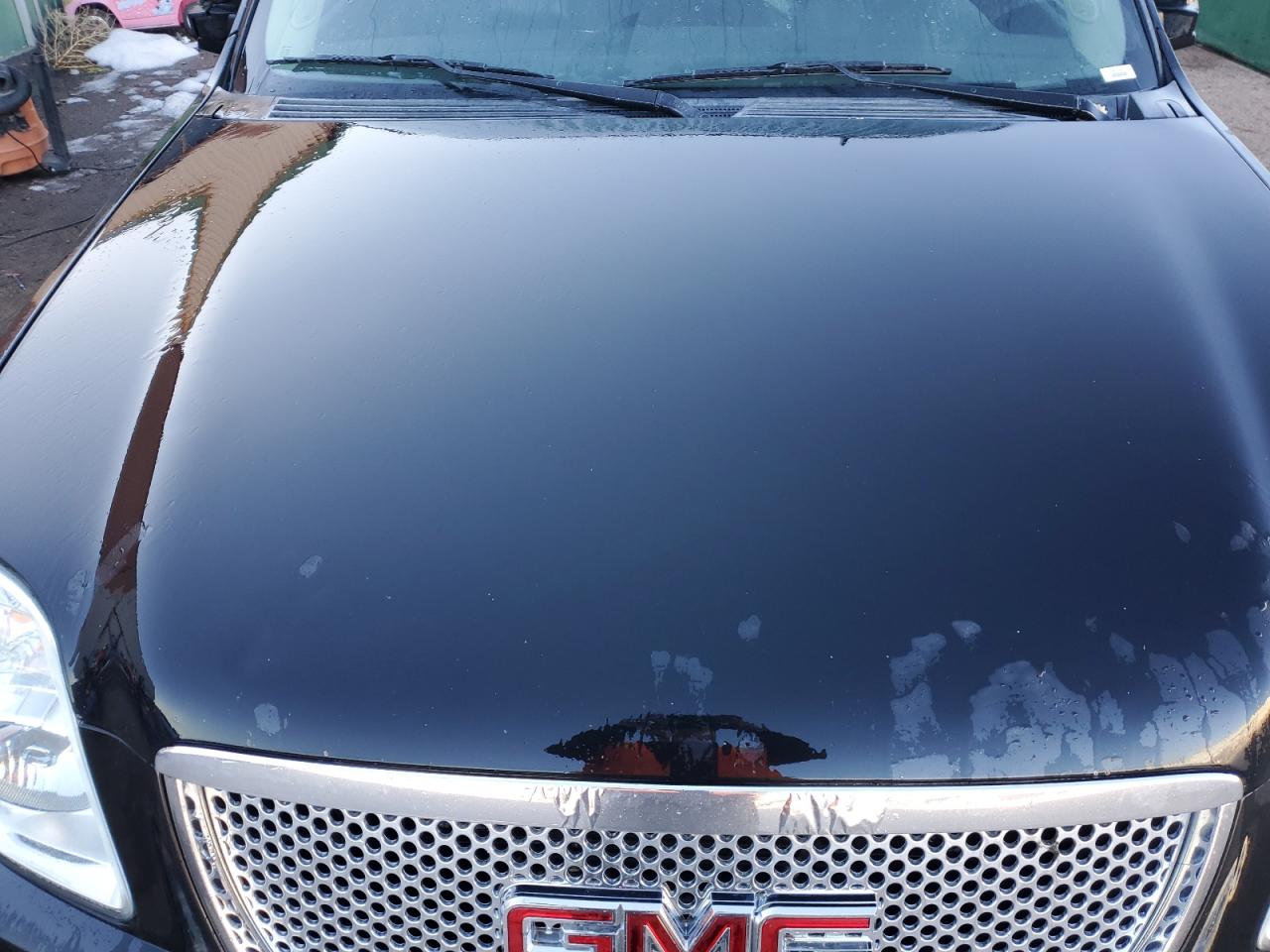 2011 GMC Yukon - Image 12
