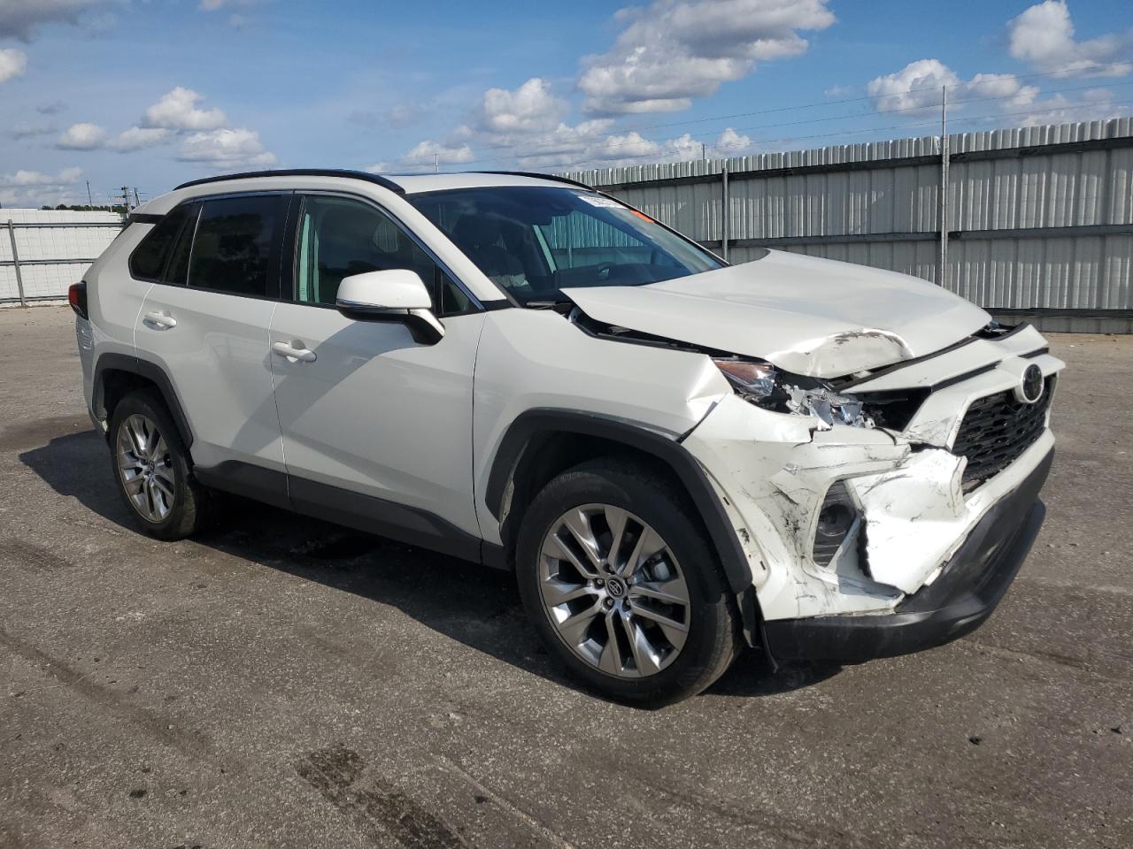 2021 Toyota RAV 4 - Image 4